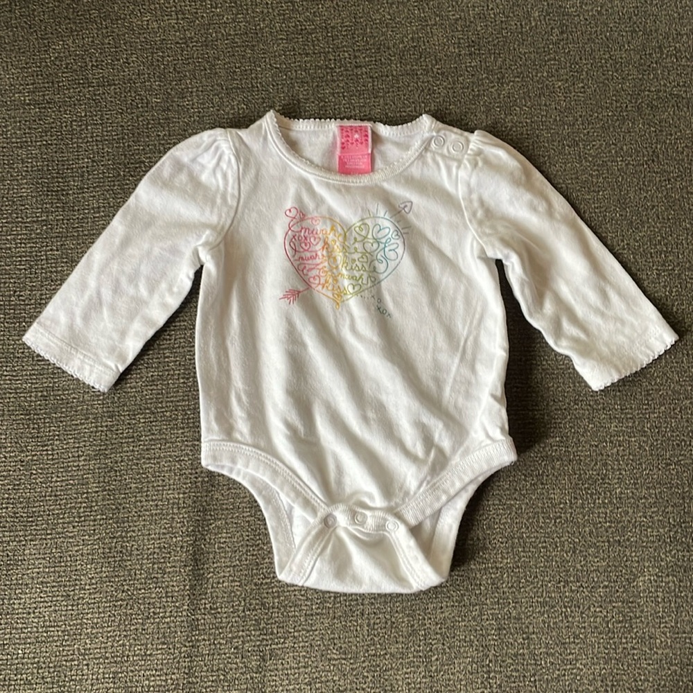 Baby Girl Rainbow Heart Long Sleeve Onesie Size 6M